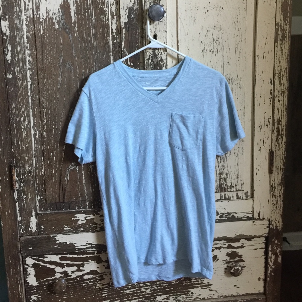 Gap Vneck Tshirt