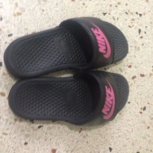 Nike slides