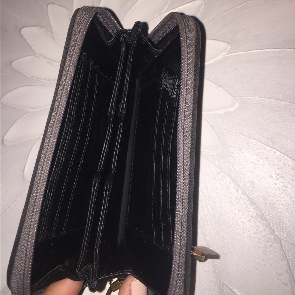 Fossil Wallet - Picture 3 of 3