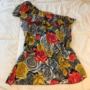*sold on Merc* Floral One Shoulder Shirt