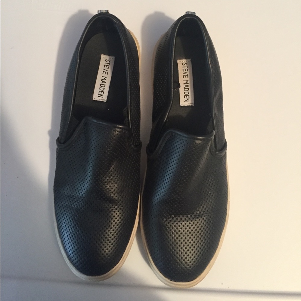 Steve Madden slip on women's shoes size 9