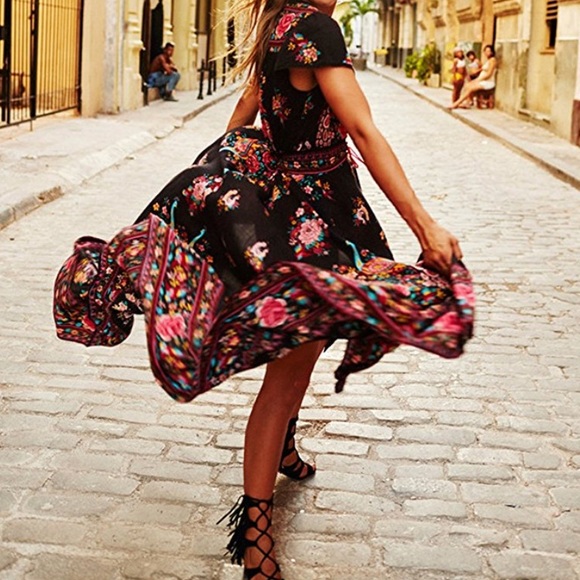 LISTING! Selma dress promotion price for 1 hr - Picture 2 of 8