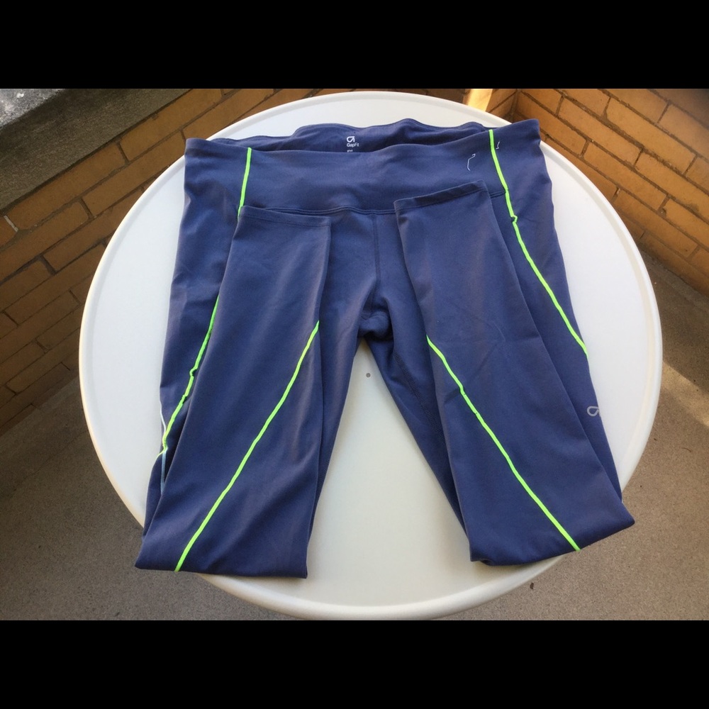 GAP fit dry-fit leggings