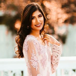 Meet your Posher, Naba