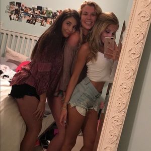 Meet your Posher, Mya