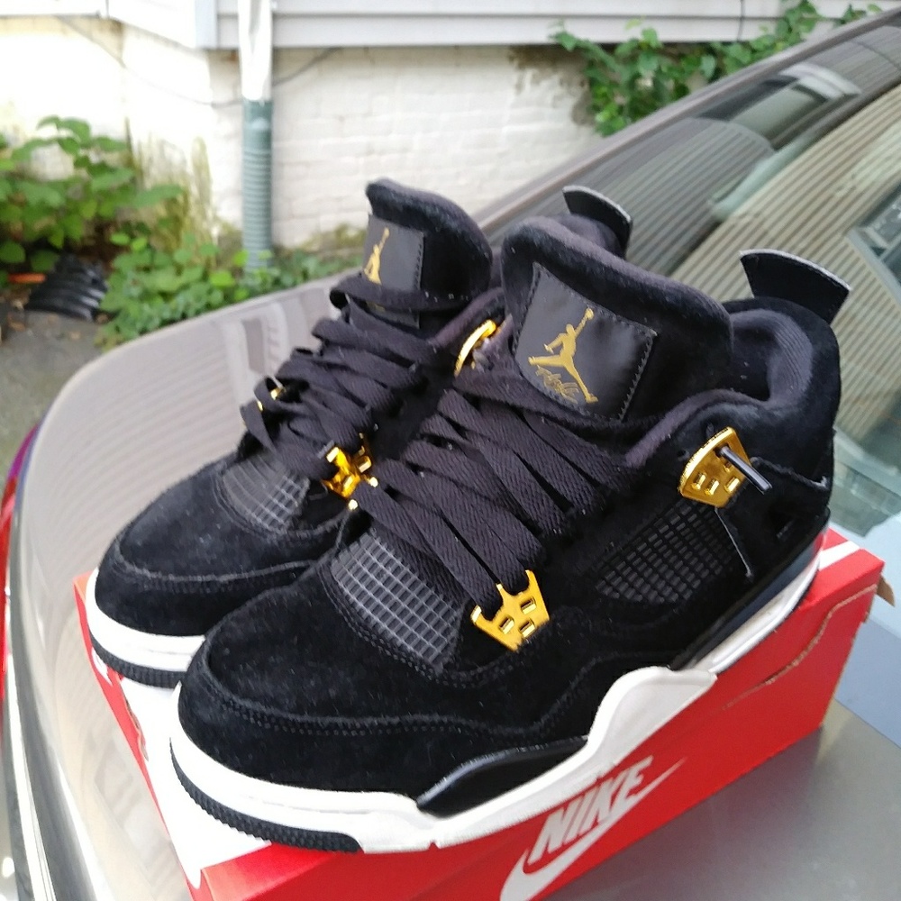 Royalty 4s sz 7y BUY 1 GET 1 50%OFF