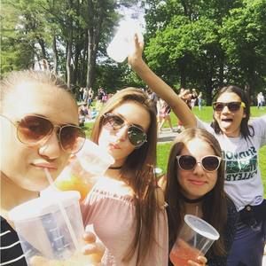 Meet your Posher, Olivia