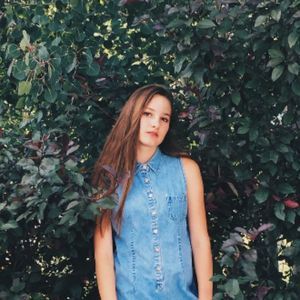 Meet your Posher, Olivia