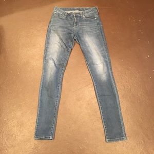 JLo skinny jeans