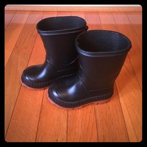 Toddler size 5 rain boots