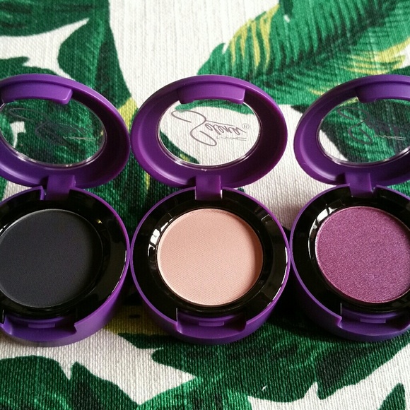 MAC Selena Collection Eyeshadow Bundle - Picture 2 of 6