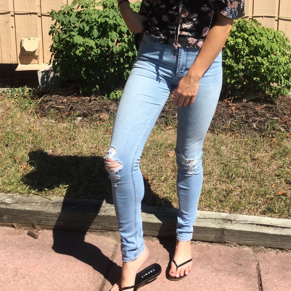 Abercrombie size 4 high rise super skinny jeans