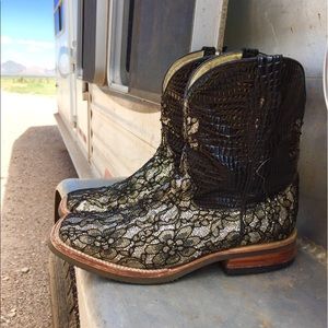 Super pretty Ferrini Boots!