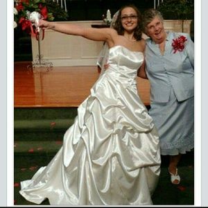 Custom hand made wedding dress and veil