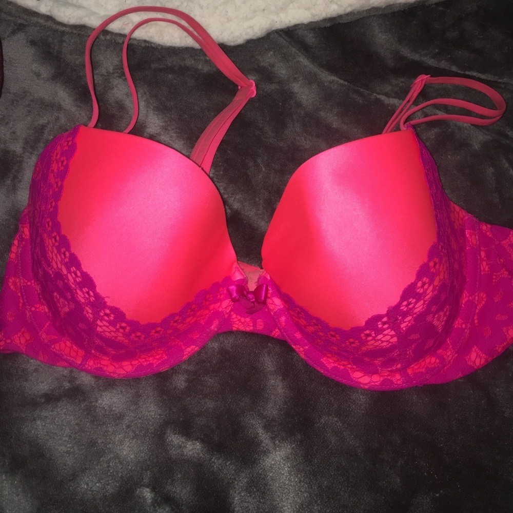 vs neon pink bra.