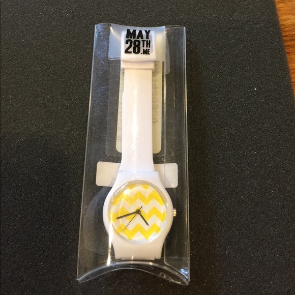 NWT May 28th Mod Wristwatch - Picture 2 of 3