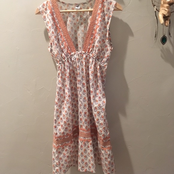 Dress - Picture 2 of 6