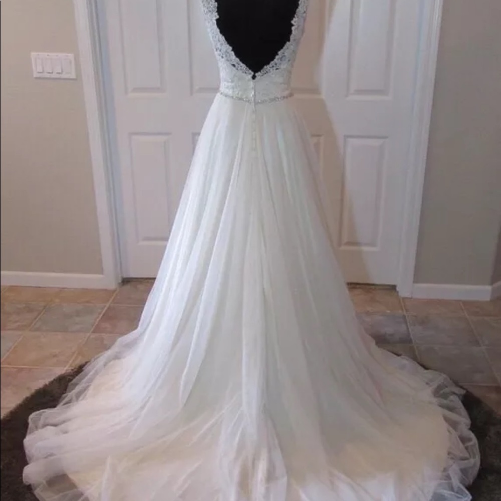 Allure Bridal Wedding Dress Style 9205