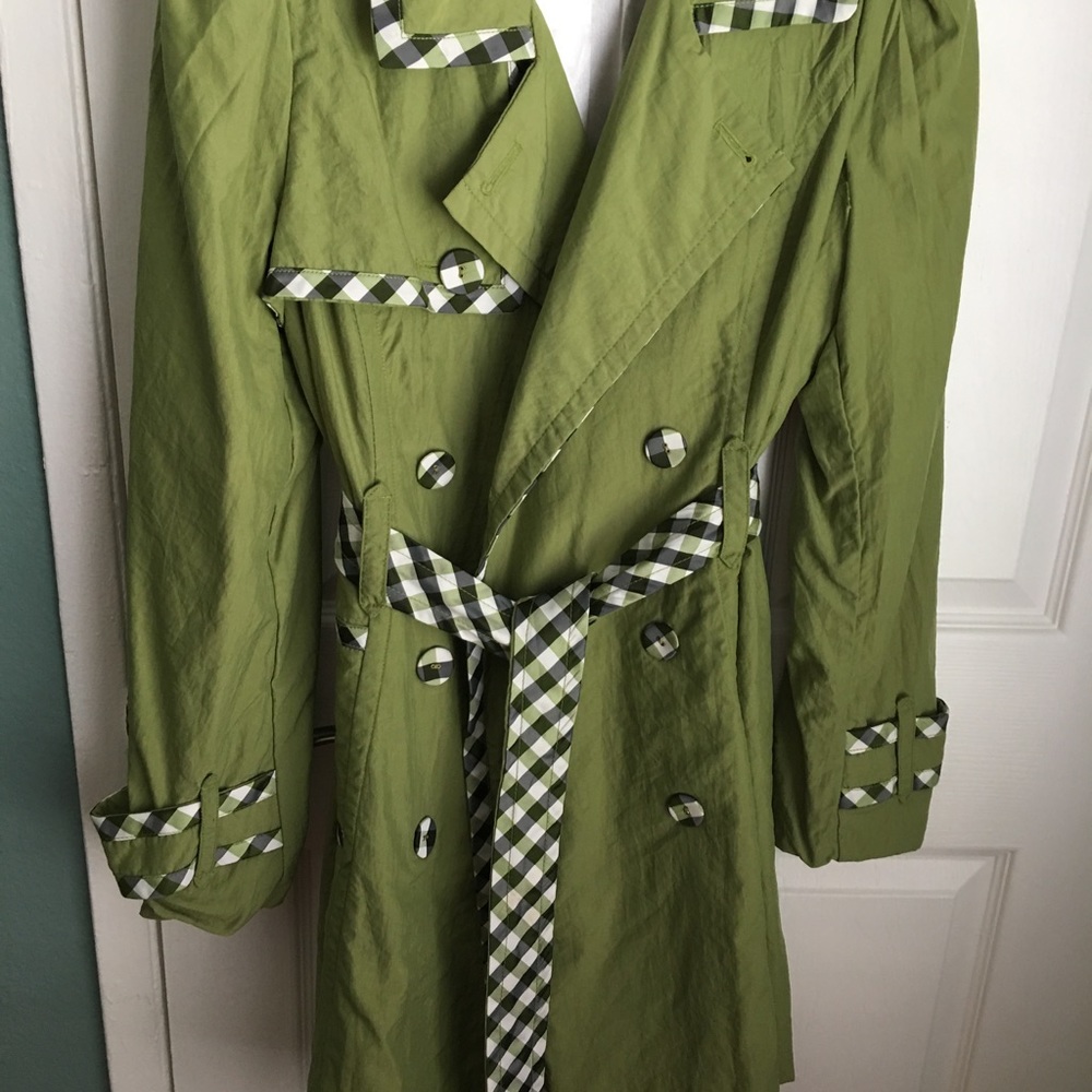 Rain coat