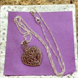 Lovely Marcasite floral heart silver necklace