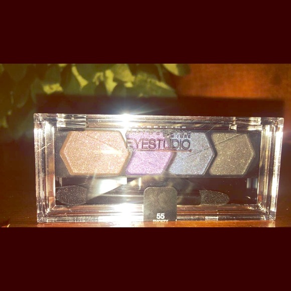 NEW Maybelline Eye Shadow - Picture 1 of 1