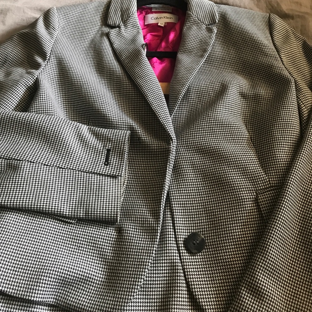 Calvin Klein 2piece Skirt Suit