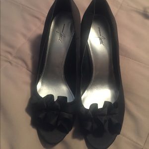 Low heel shoes