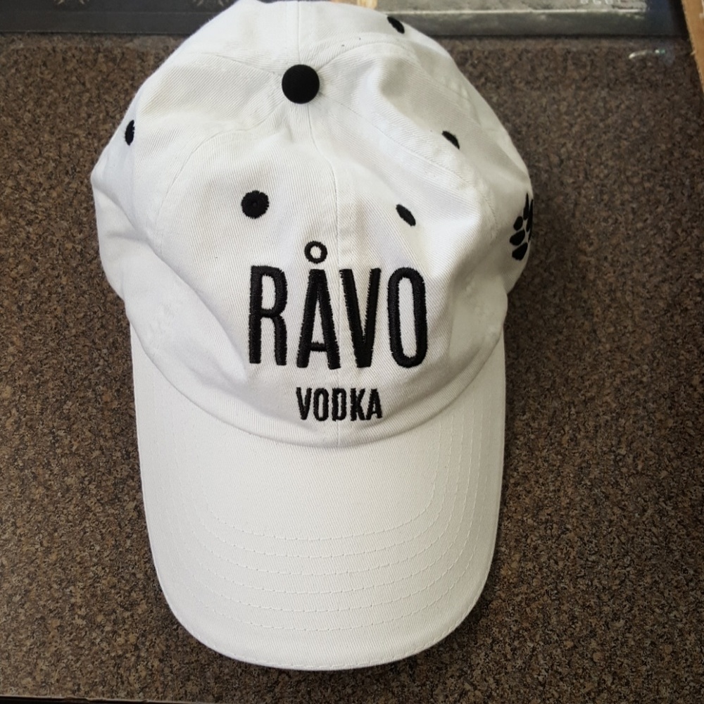🌹🔥Final Price🔥 Ravo white vodka hat