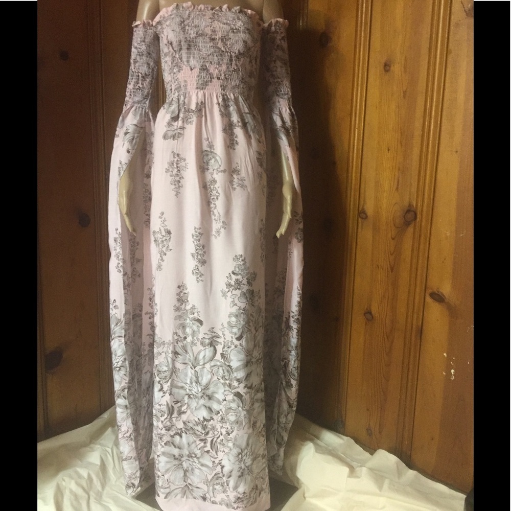 SMOCKED MAXI DRESS W EXTENDED SLEEVE & BOARDER