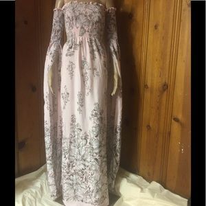 SMOCKED MAXI DRESS W EXTENDED SLEEVE & BOARDER