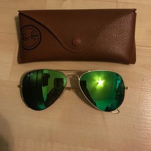 Ray ban original aviator gold with green lens