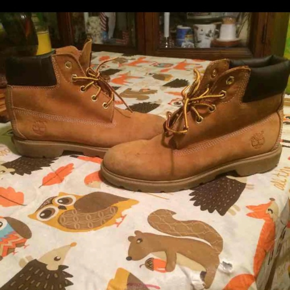 Timberland boys boots 2Y