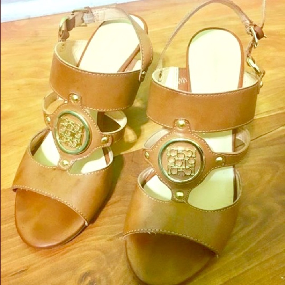 Liz Claiborne Tan Sandals