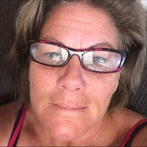 Meet your Posher, Carolyn