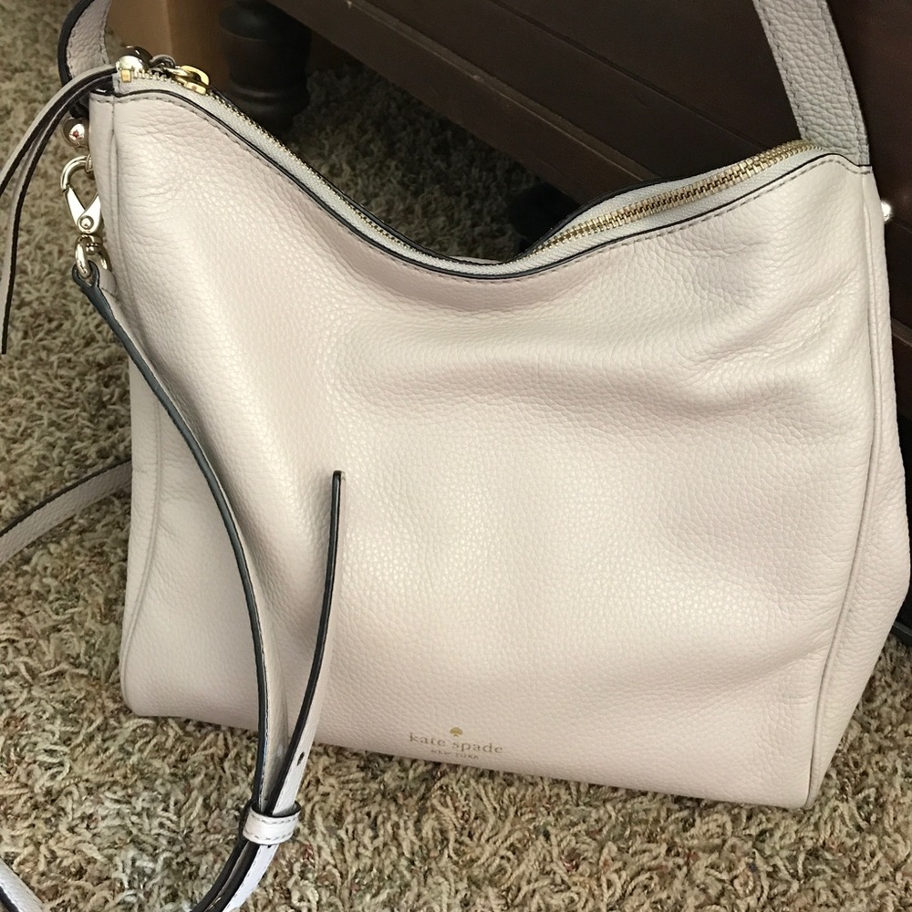 Kate Spade Handbag w/ removable cross body strap.