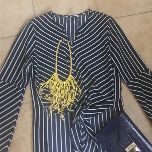 Tops - 🎉Navy blue and white stripe shirt SzS