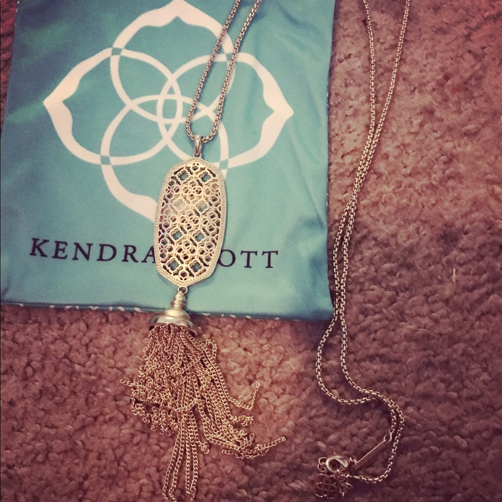 New with dustbag Kendra Scott tassel necklace