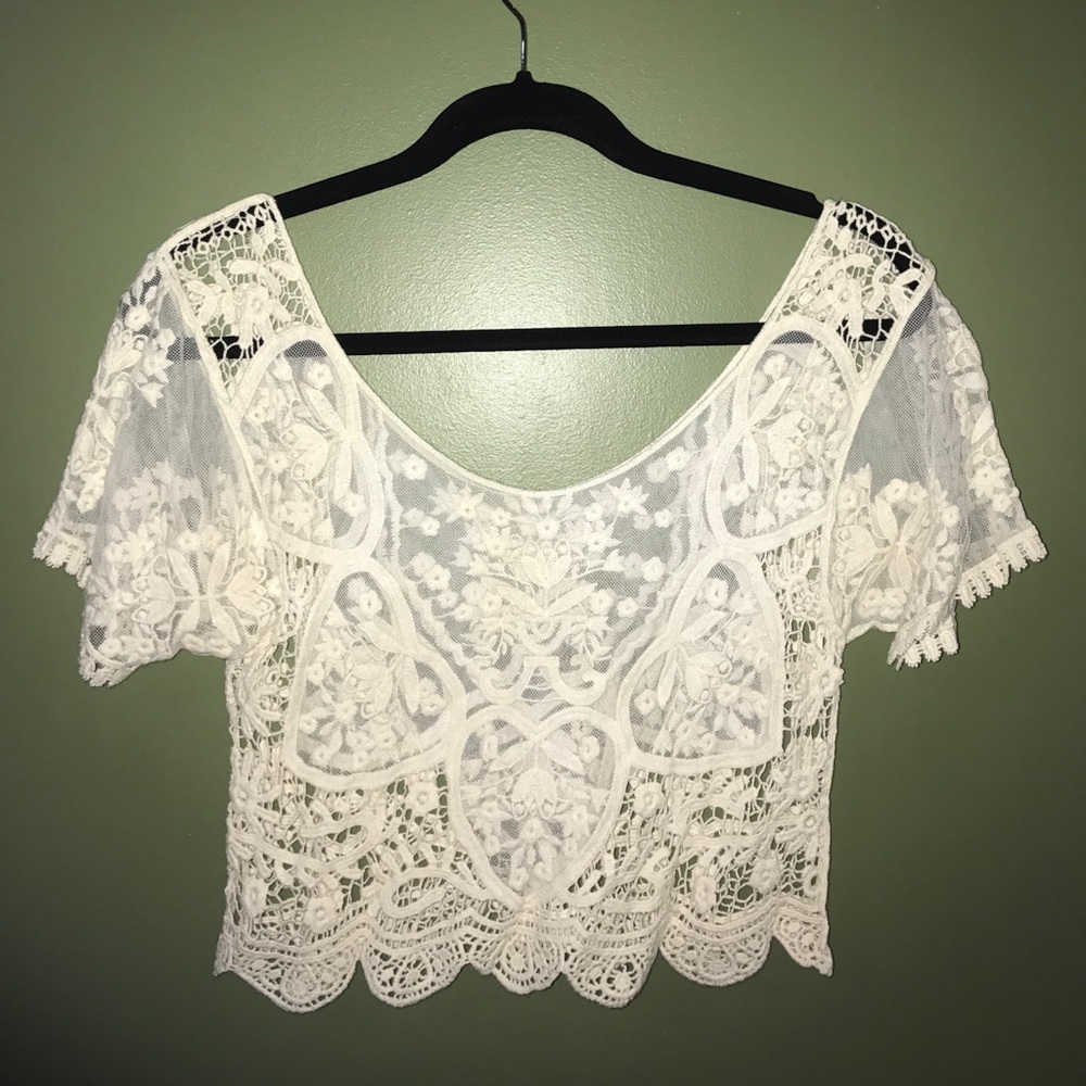 Woman's Ivory Boho crop top.