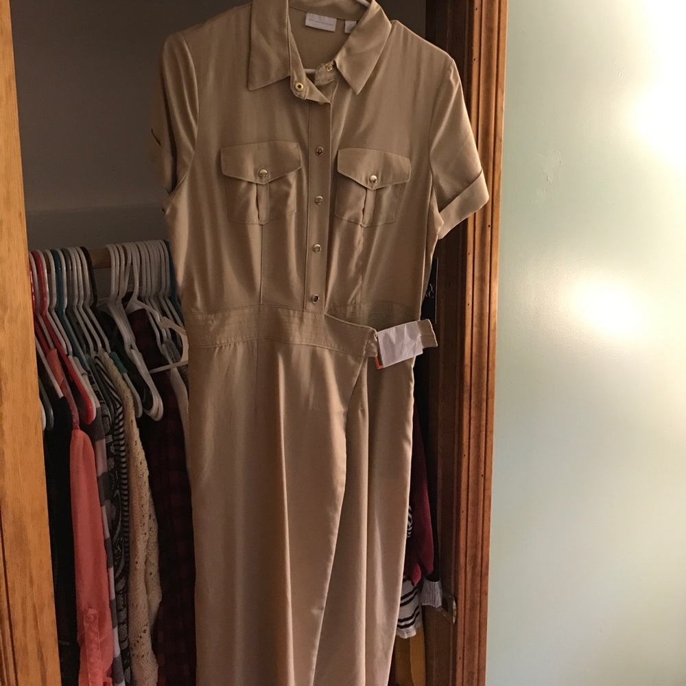 Dress- M