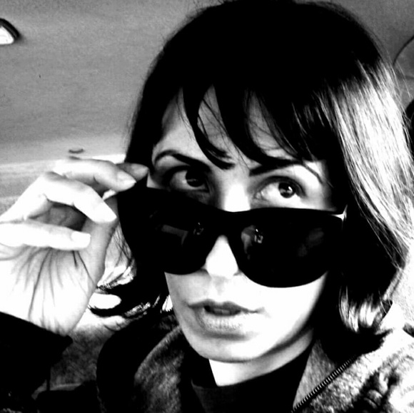 Meet your Posher, Karen - Picture 4 of 5