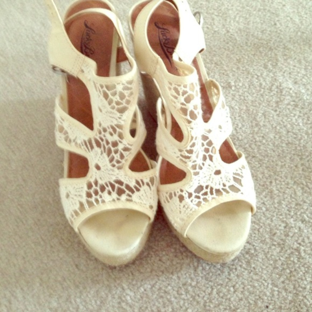 LuckyBrand Size 8 women's lace wedges! HARDLY WORN