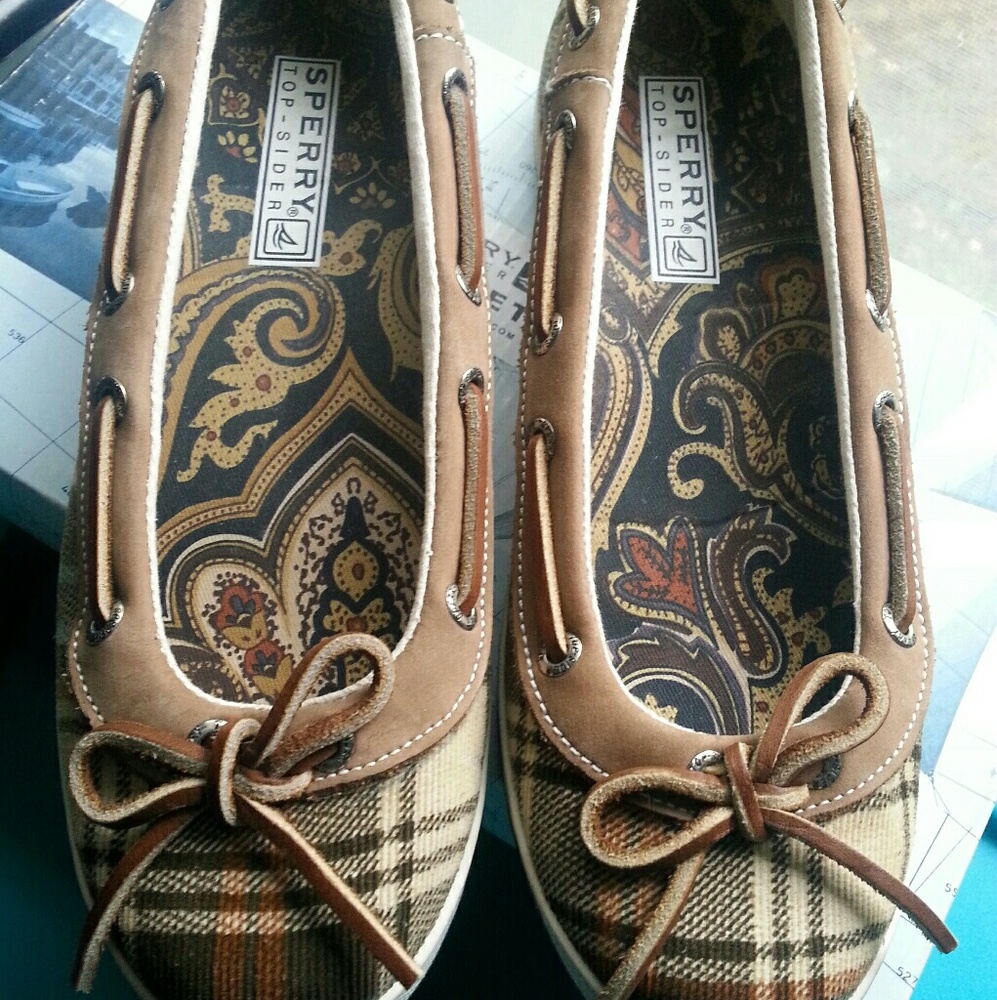 Sperry plaid ballet flats size 6