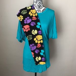 Leggings and shirt outfit