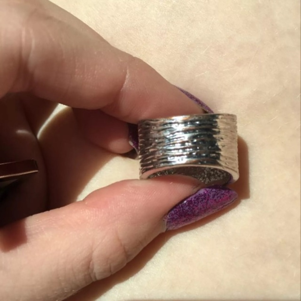 Ring - Picture 2 of 3