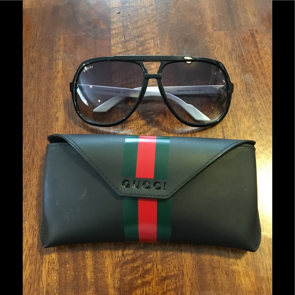 Gucci sunglasses 2622/s