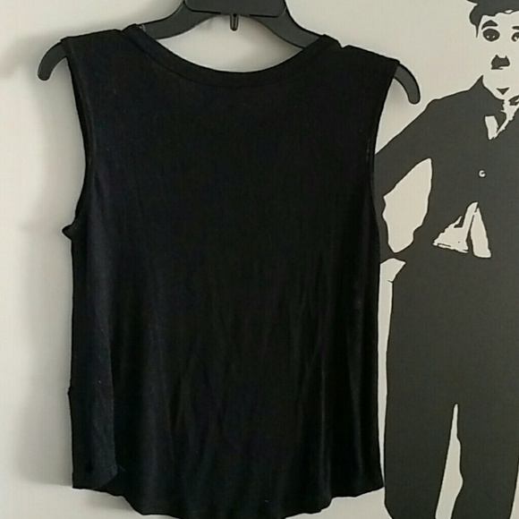 Star Punched Cutoff Training Tank Top - Picture 4 of 4