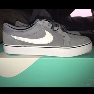 Nike SB Satire II