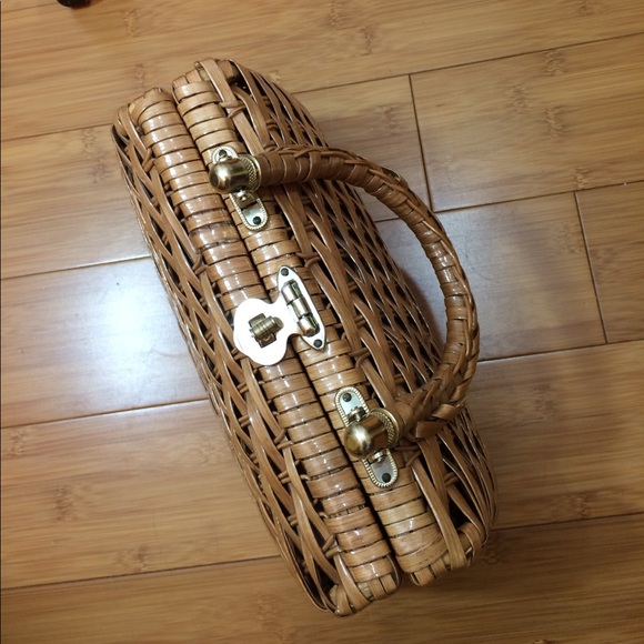Wicker basket Purse - Picture 3 of 8