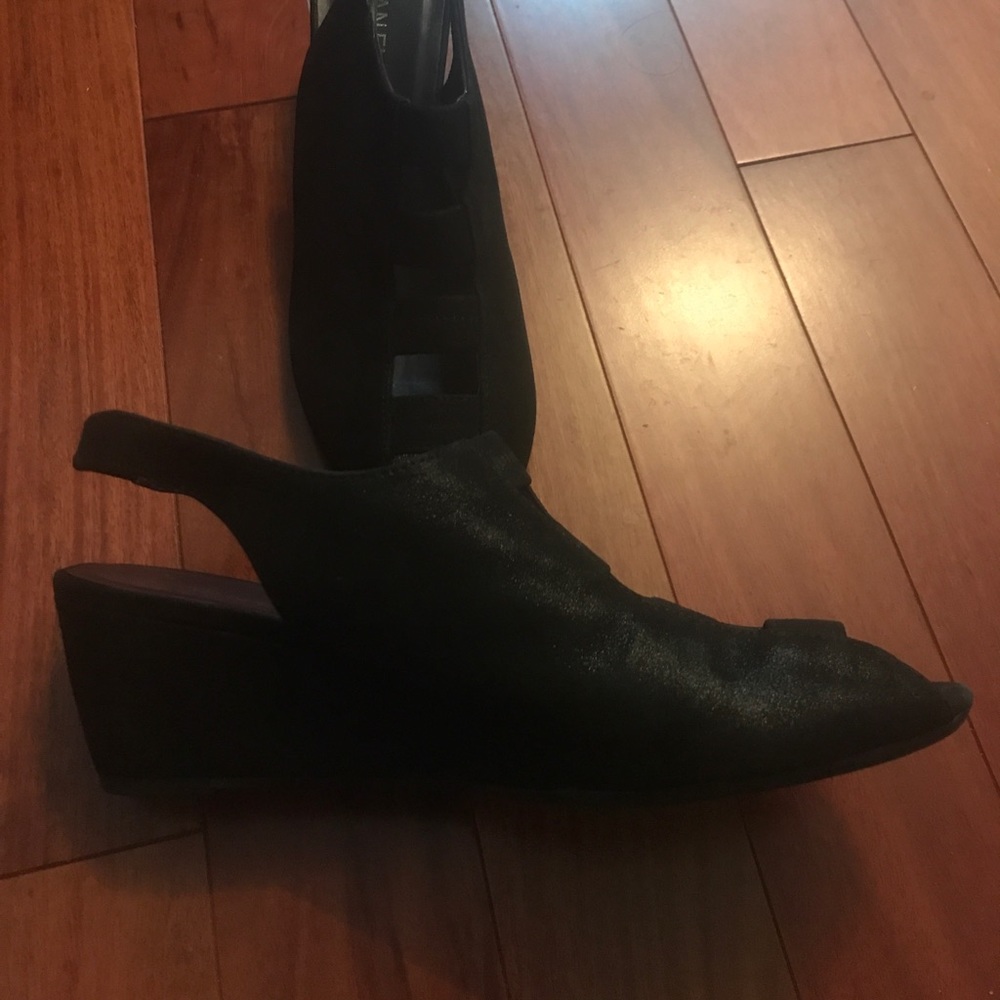 Designer Shoes - Picture 3 of 5