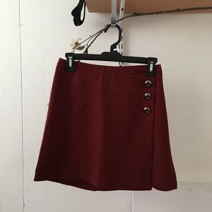 Buttoned skirt